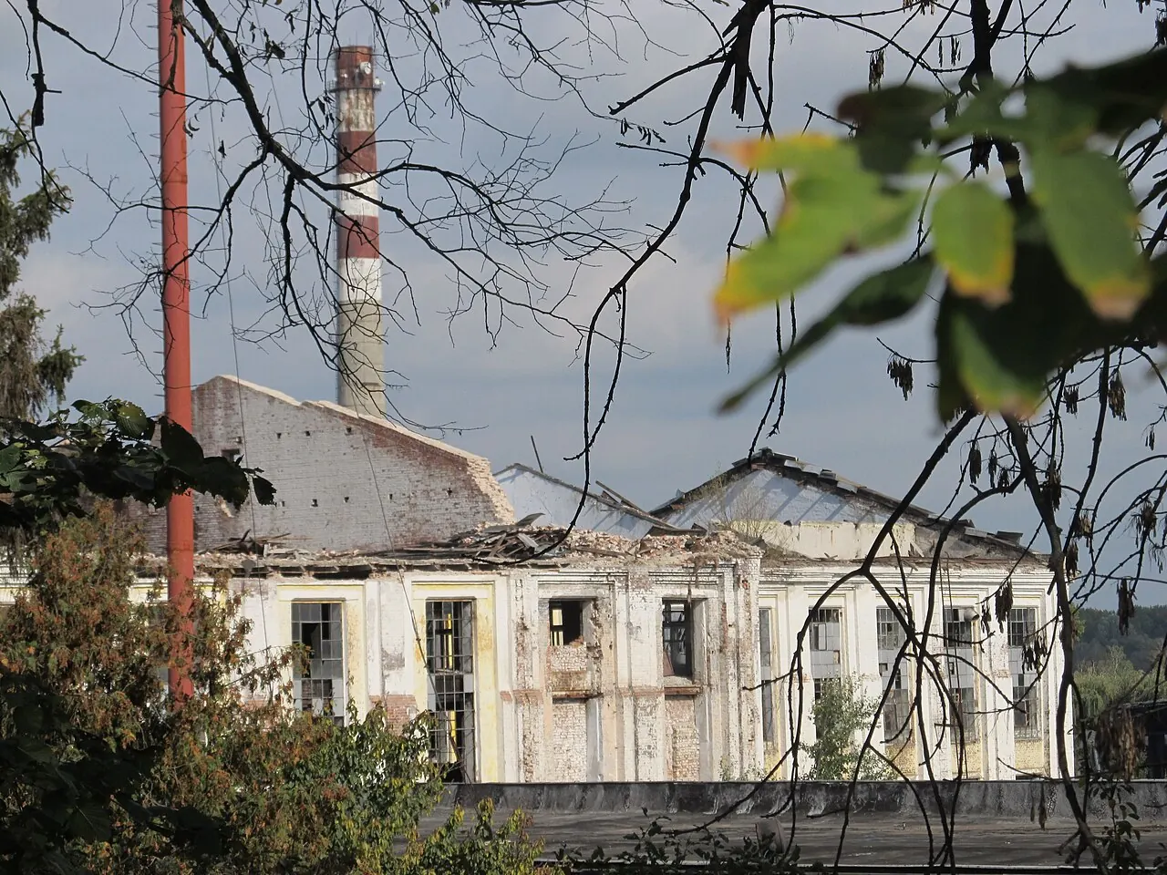 Корпуси Павлівського рафінадного заводу, який Іван Харитоненко заснував 1869 року