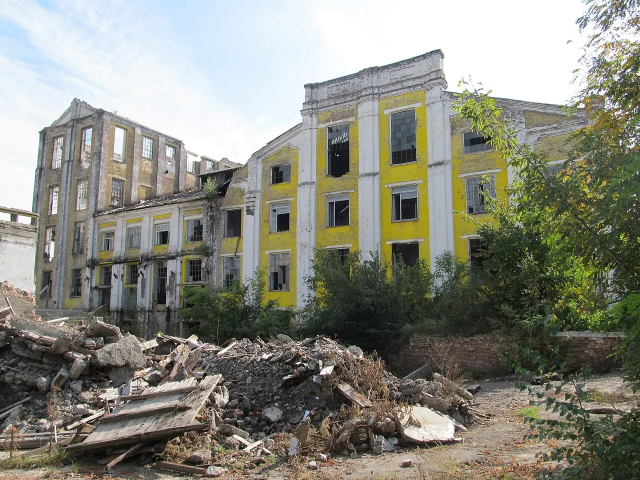 Пам'ятник цукру-рафінаду, Суми